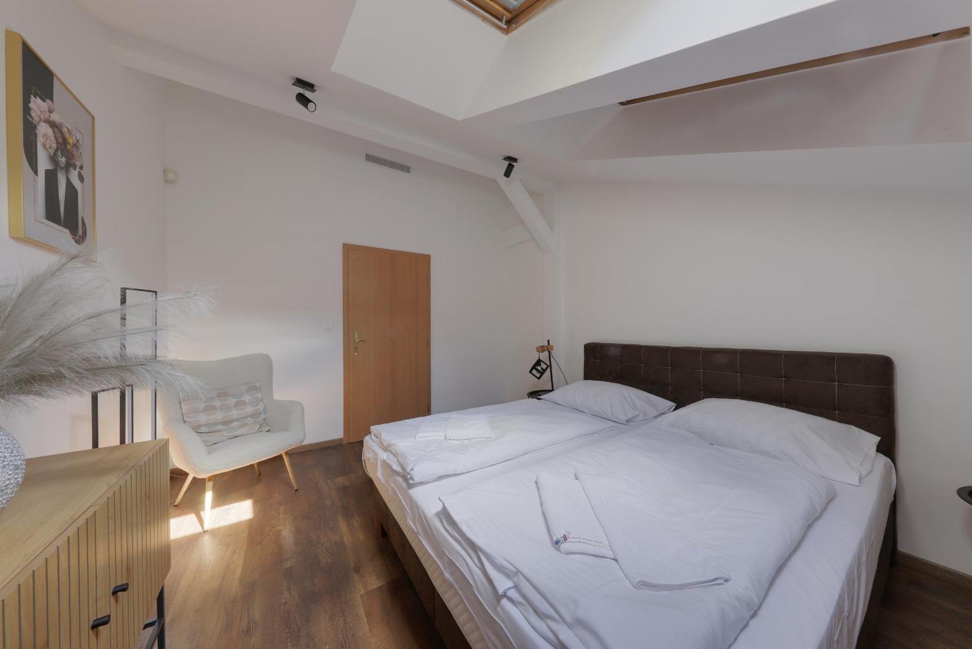 Aneri Apartment Old Town Pozsony Kültér fotó