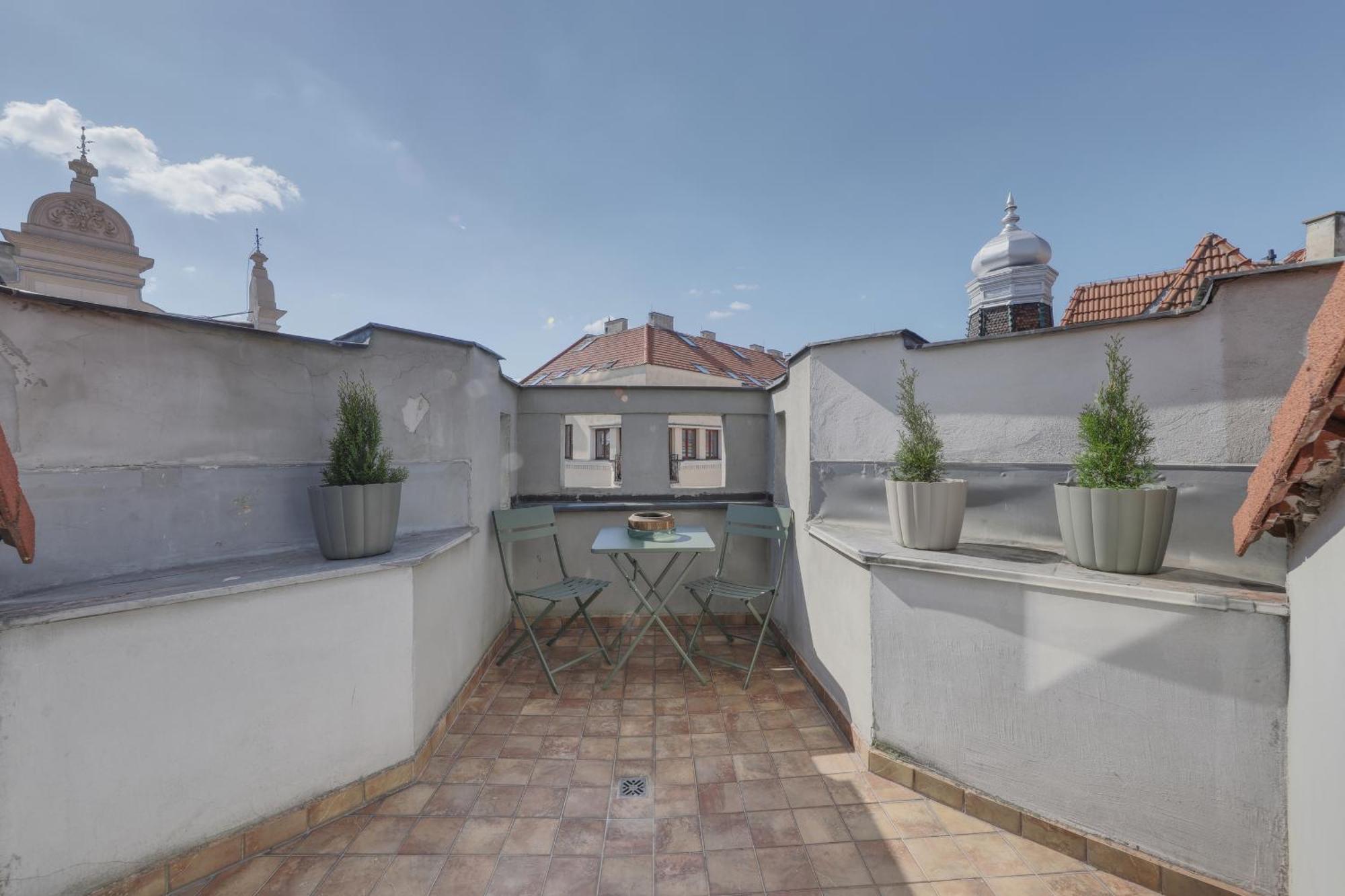 Aneri Apartment Old Town Pozsony Kültér fotó