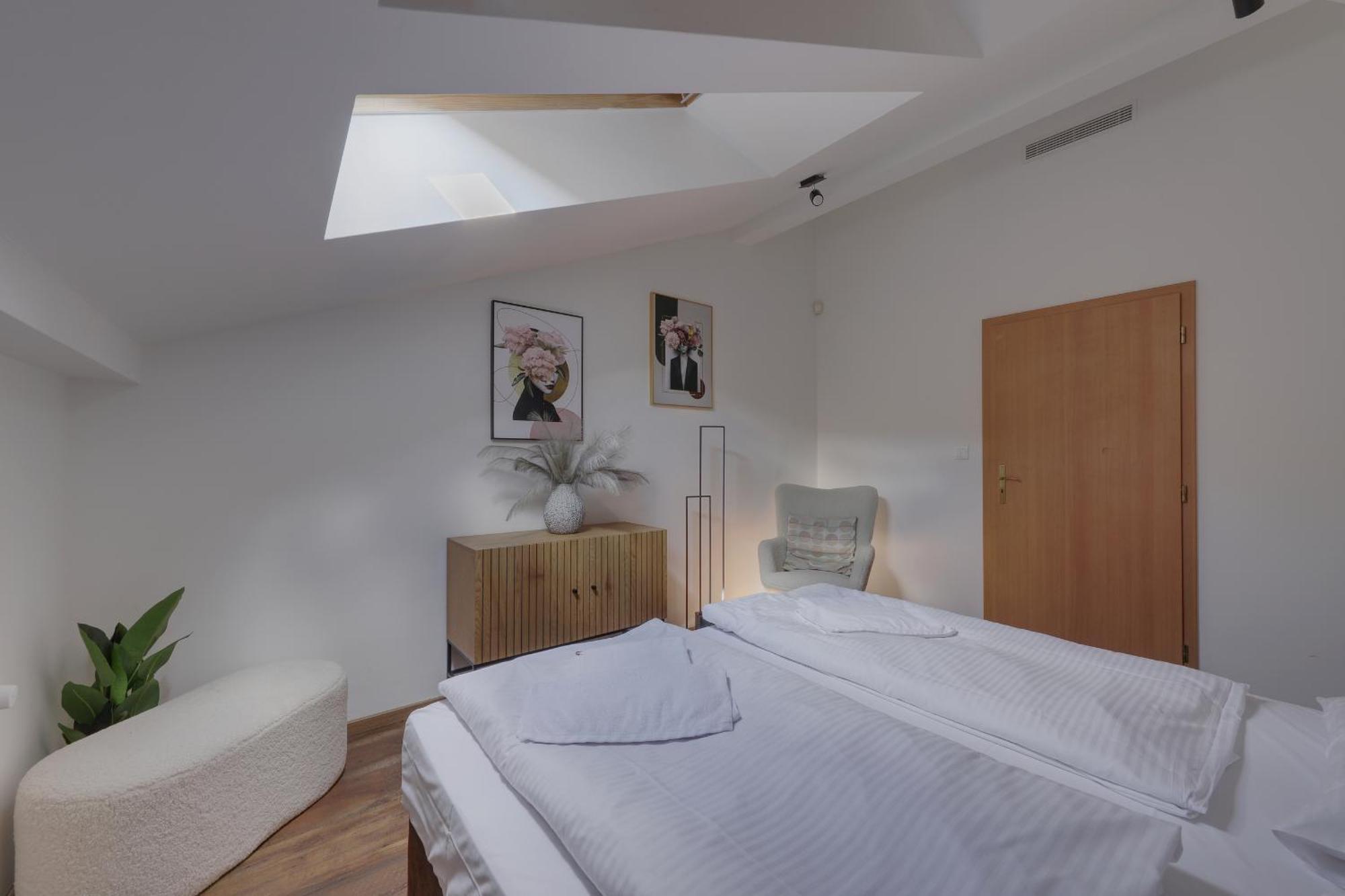 Aneri Apartment Old Town Pozsony Kültér fotó