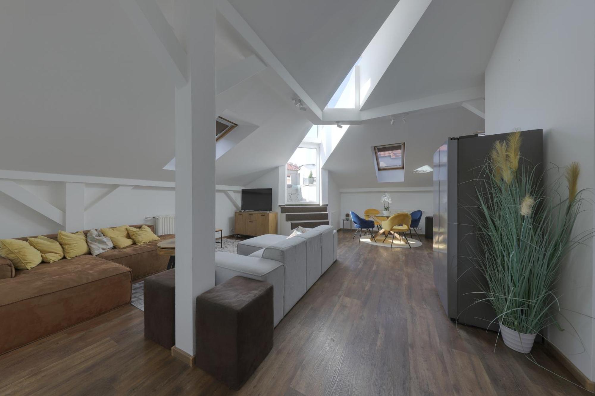 Aneri Apartment Old Town Pozsony Kültér fotó
