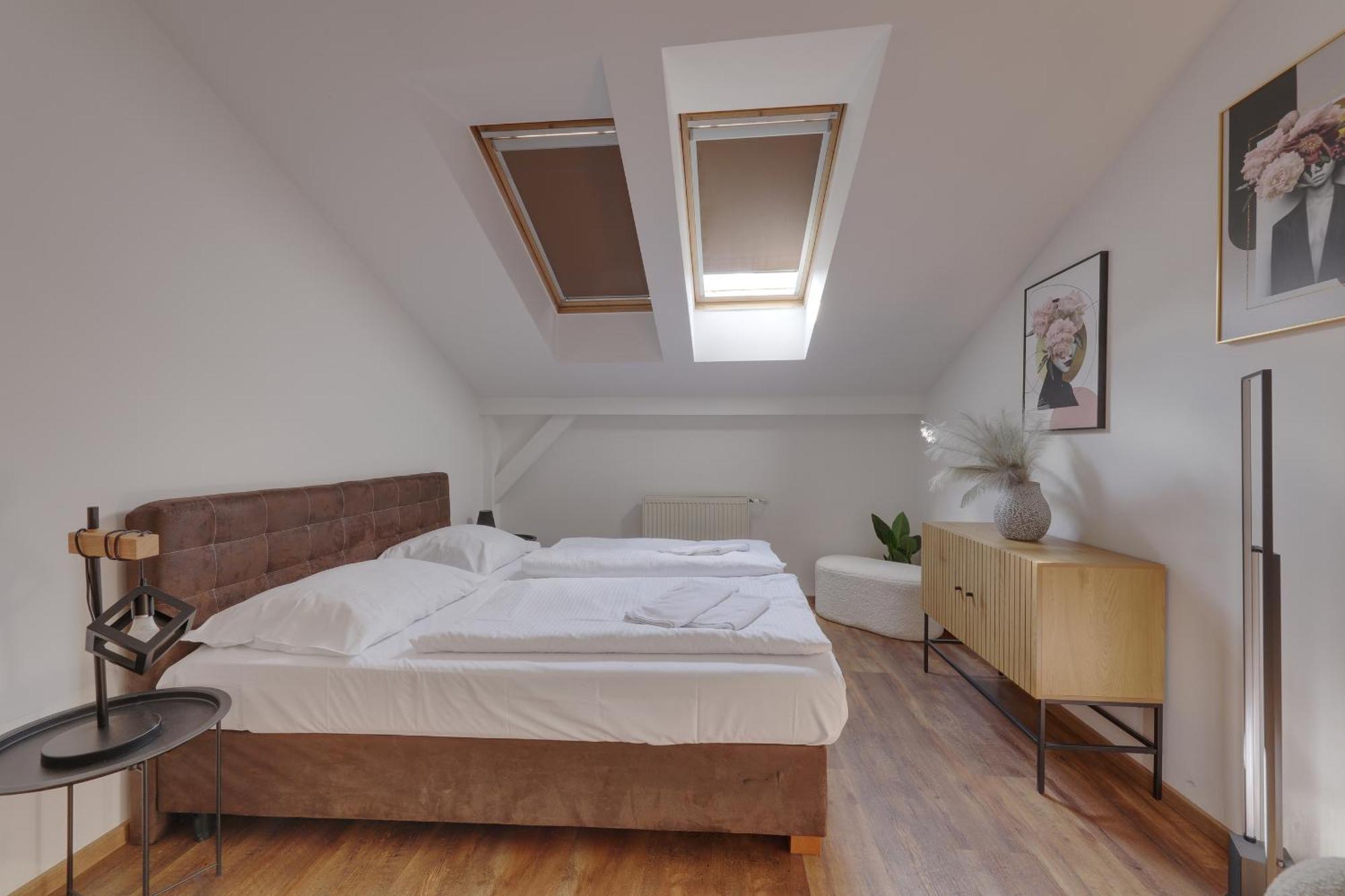 Aneri Apartment Old Town Pozsony Kültér fotó